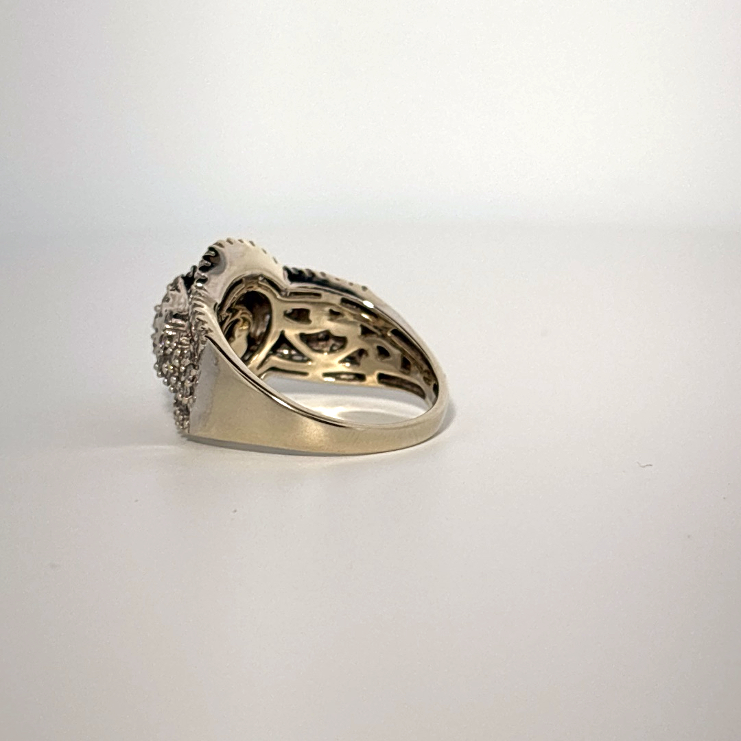 Diamonds Head, Cluster Solitaire Ring, Natural Diamonds(1.35 CTW) GH/SI1, 10K White Gold, 7.4 Gram Total Weight