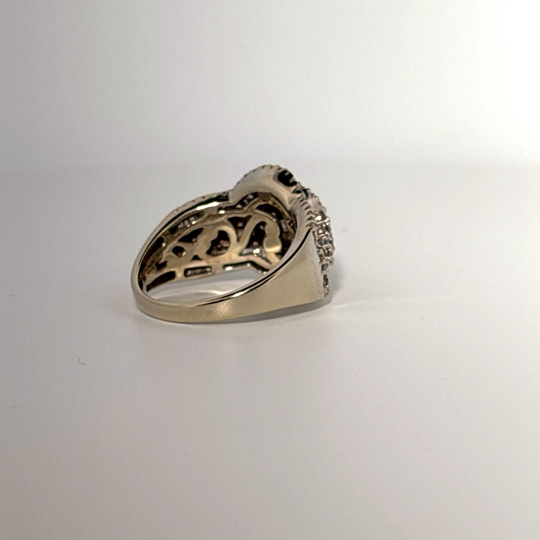 Diamonds Head, Cluster Solitaire Ring, Natural Diamonds(1.35 CTW) GH/SI1, 10K White Gold, 7.4 Gram Total Weight