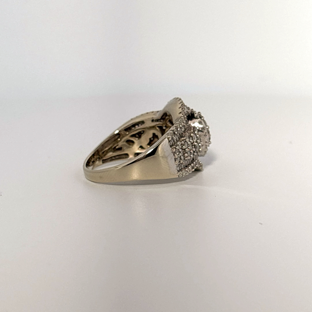 Diamonds Head, Cluster Solitaire Ring, Natural Diamonds(1.35 CTW) GH/SI1, 10K White Gold, 7.4 Gram Total Weight