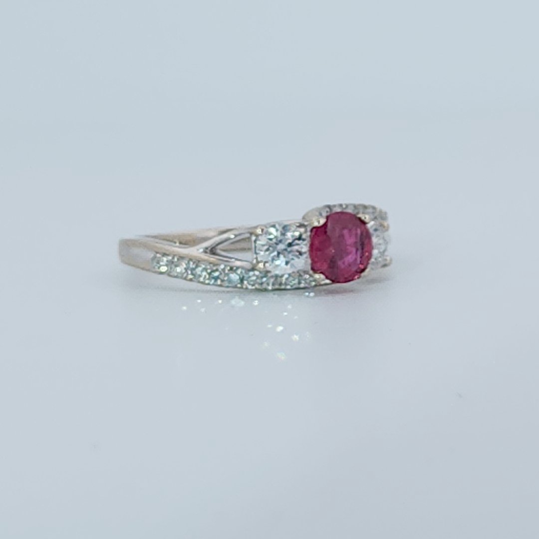 Brilliant Diamond Cut, Round Shape, Madagascar Ruby(0.35CT, 5mm), Mounted at 14K White Gold Ring with Natural Diamonds (0.60 CTW). Size 7
