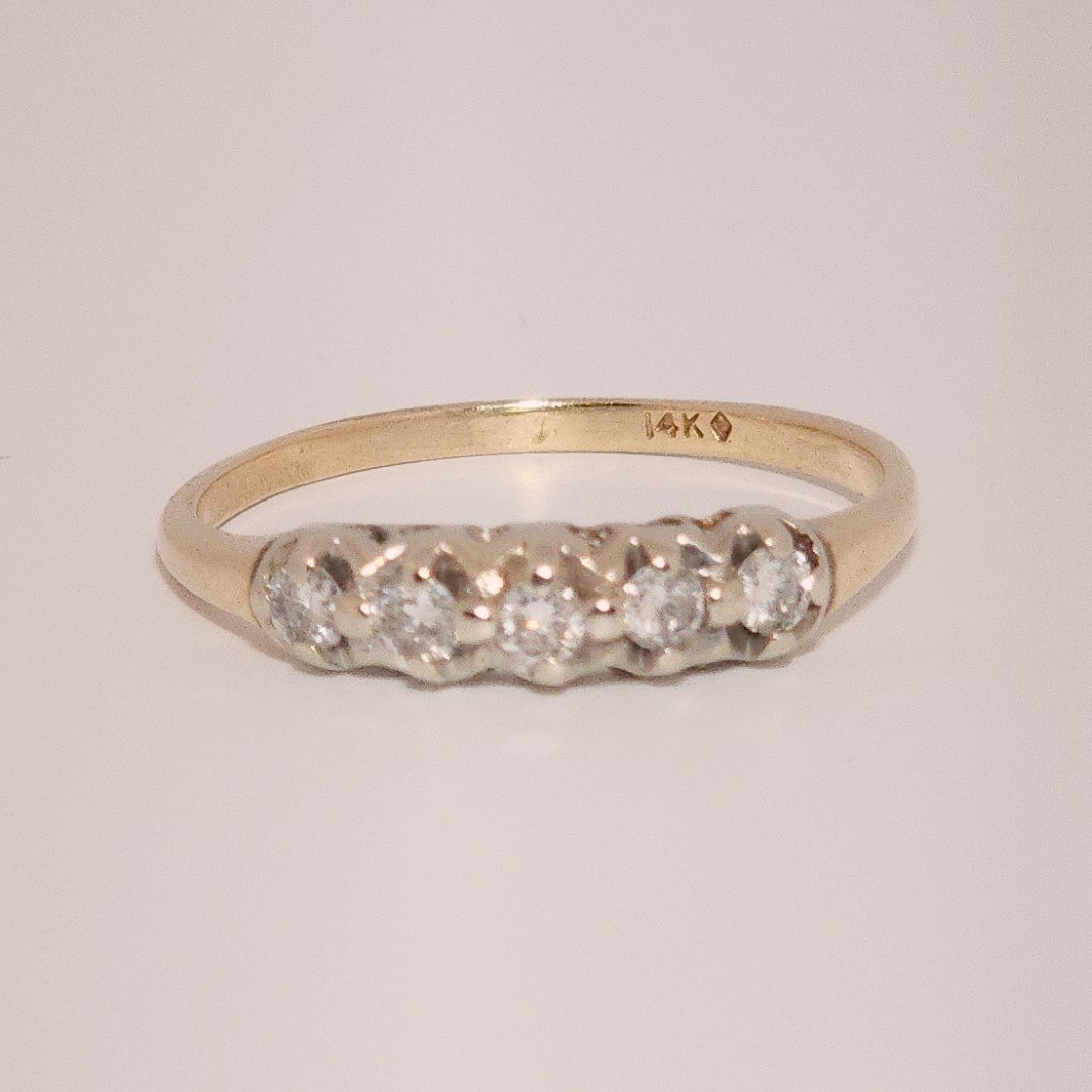 5 stone anniversary bands, Nat Dia(0.35CTW), Size 9