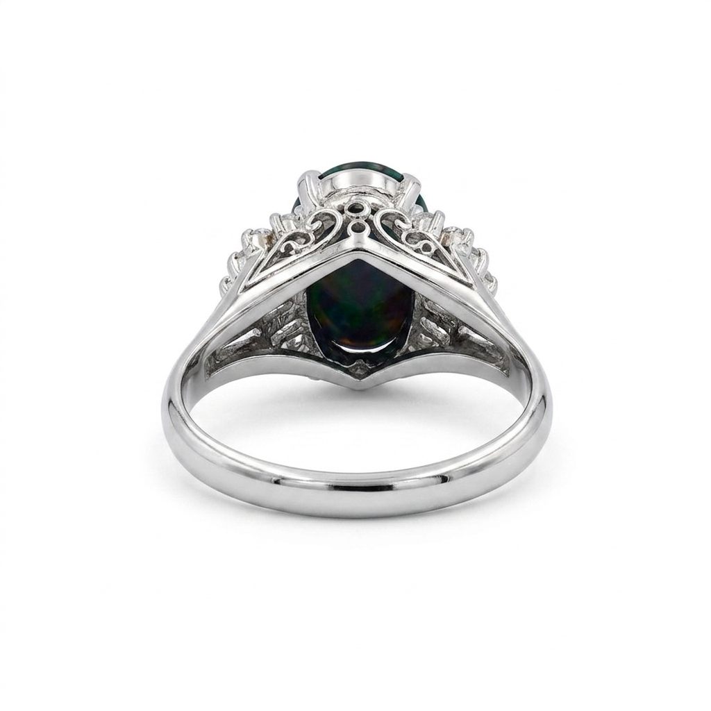 DATA_MISMATCH: Black Opal Ring vs Opal 2.6ct (typical white/translucent) | Platinum Ring, set with 1 Opal (2.6ct, dark/black) and Diamonds (0.485ct total), 8g