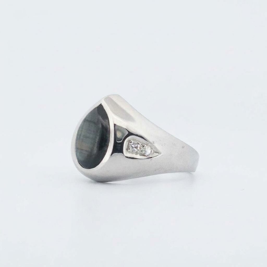 Pear Shape Labradorite and Natural Diamonds (G/SI1 0.1CTW), 14K White Gold