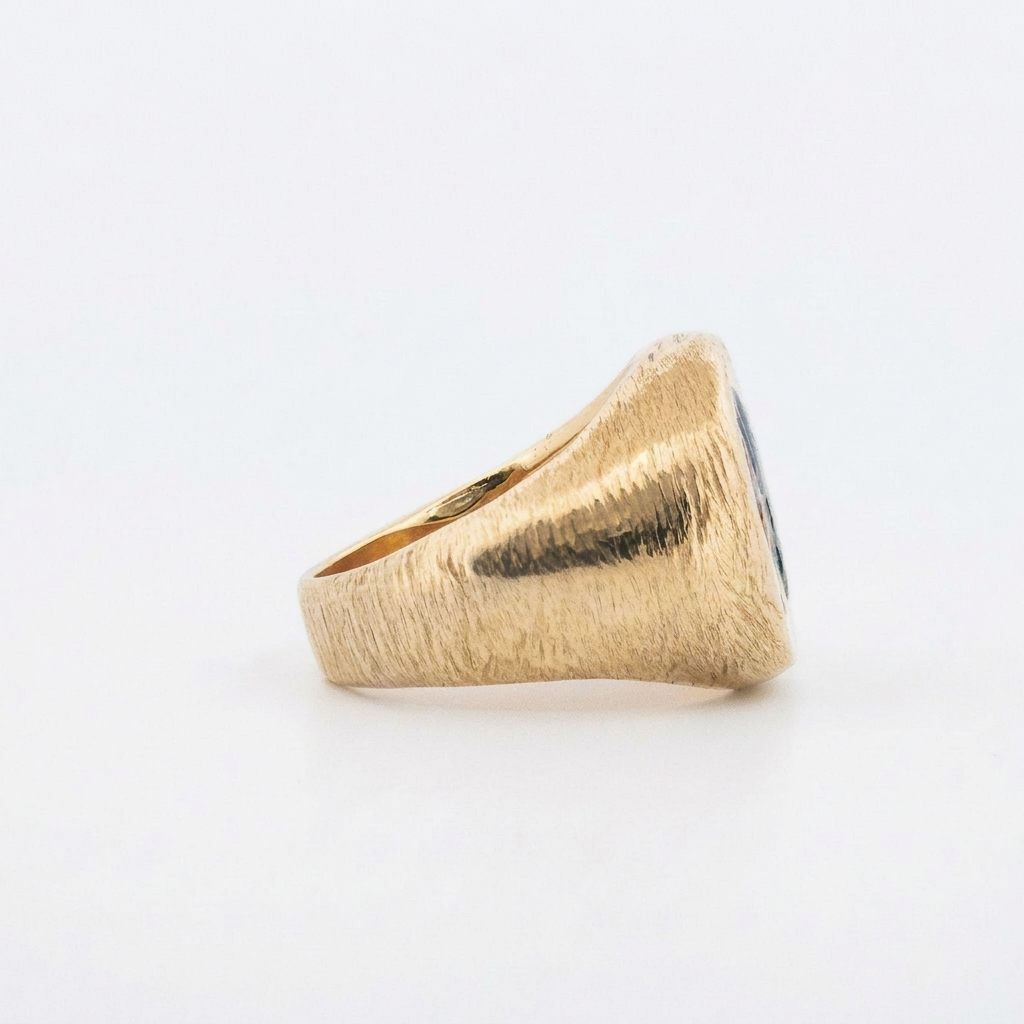 1915 $2.50 Liberty Coin Ring 17 Grams