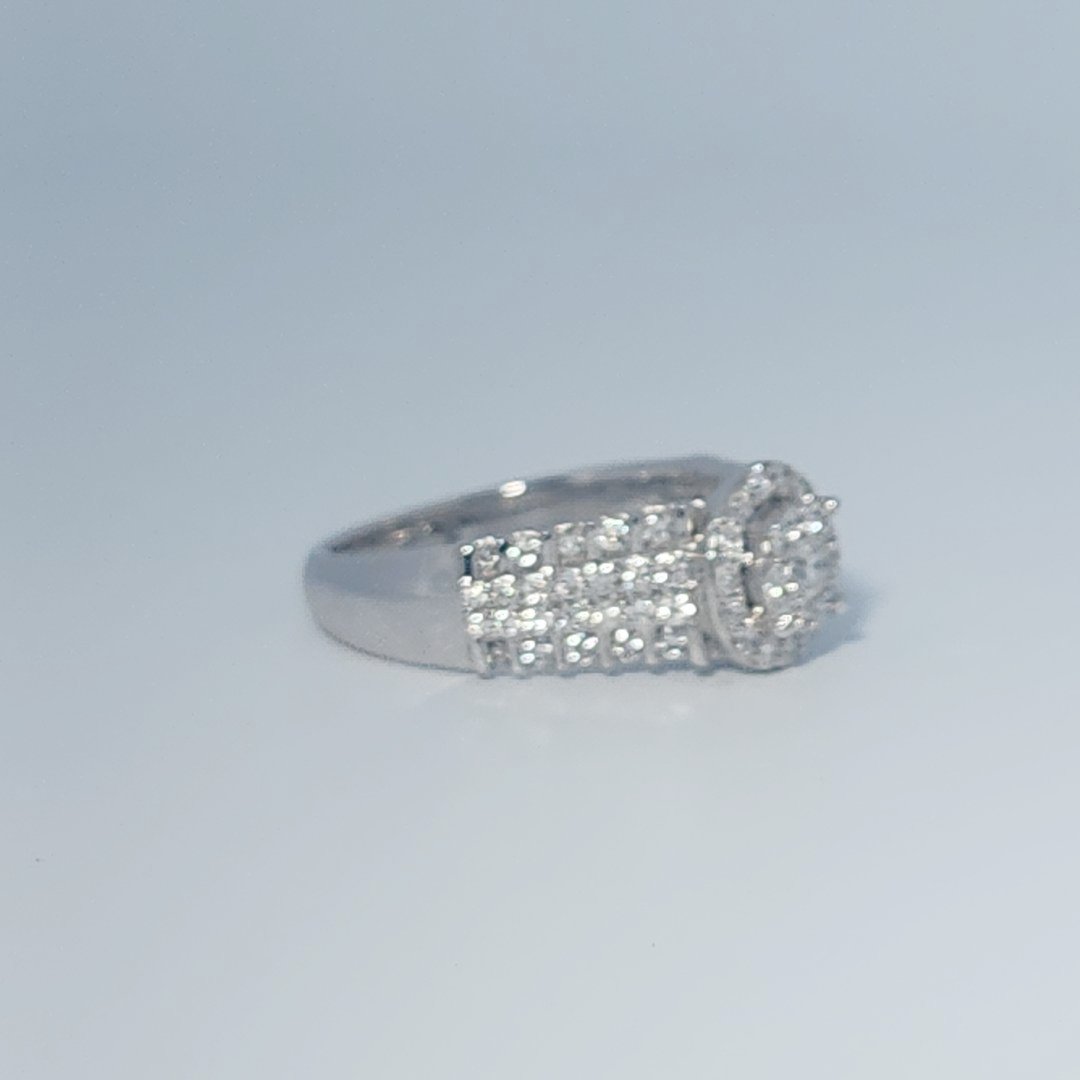 Diamonds Head, Cluster Solitaire Ring, Natural Diamonds(0.90 CTW) GH/SI1