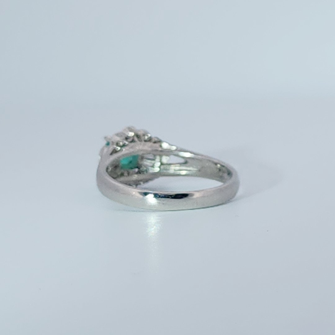 0.17ct Natural Diamonds and 0.24ct Nat Emerald, Women Ring, Platinum 900