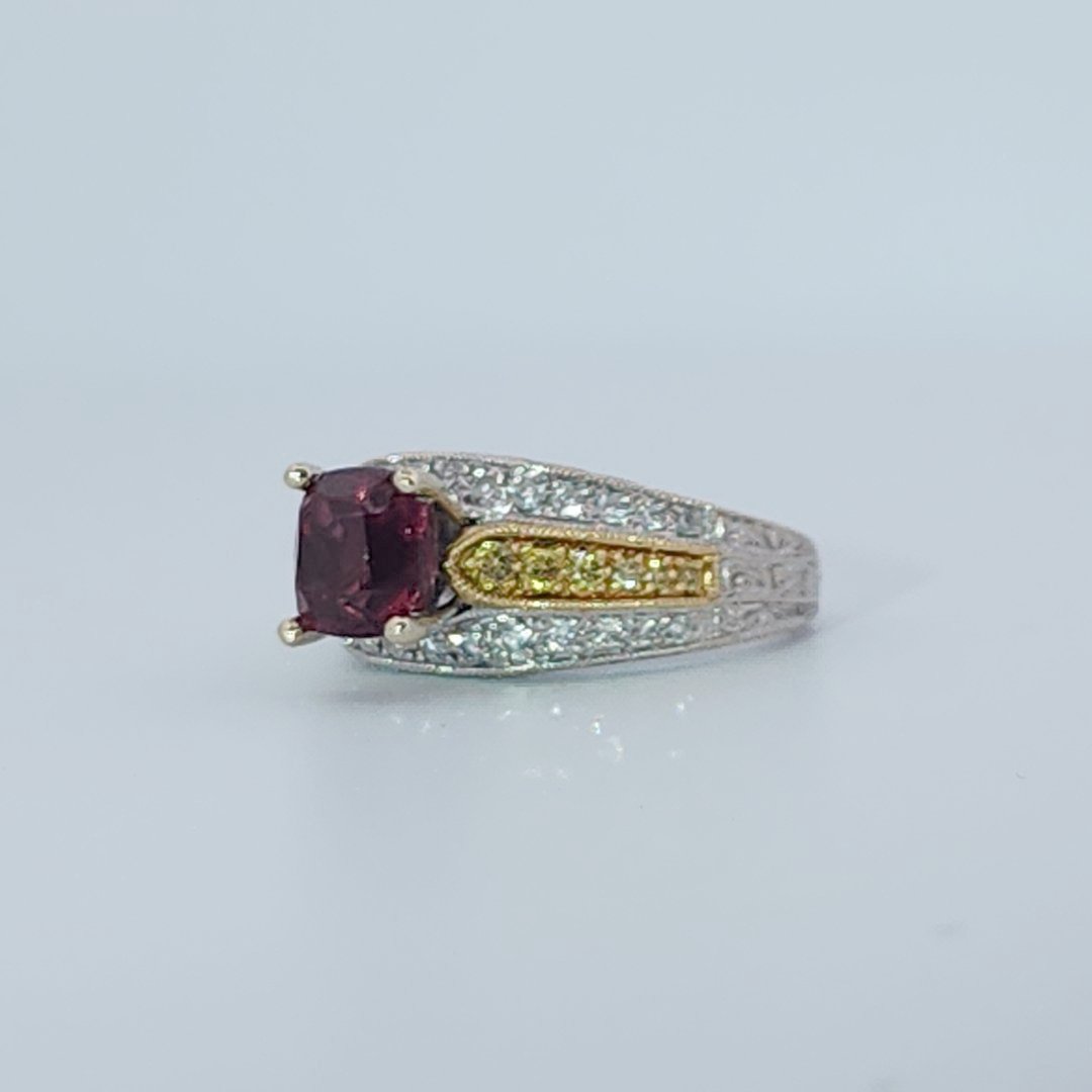 Yellow and white Diamond (0.30 CTW Approximately) with Burmese Red Spinel stone in Center (1.45CT 6.91X6.23mm). 7.80 Gram Total weight, 18K White and Yellow - Gold, GIA-5231573527