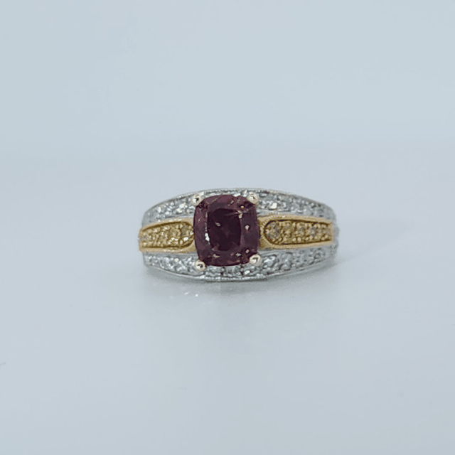 Yellow and white Diamond (0.30 CTW Approximately) with Burmese Red Spinel stone in Center (1.45CT 6.91X6.23mm). 7.80 Gram Total weight, 18K White and Yellow - Gold, GIA-5231573527